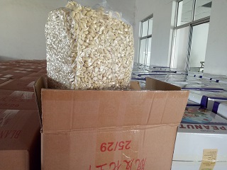 Blanched Peanut
